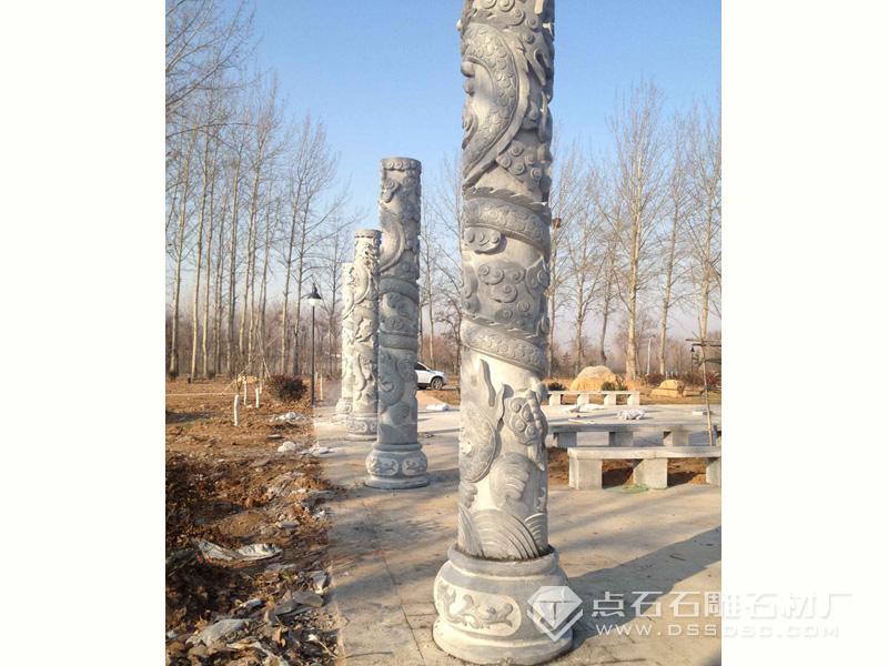 青石龙柱